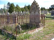 Headstone Edward and Catherine Cunningham