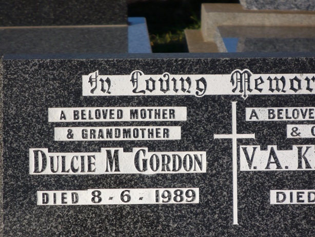 Headstone Scottie and Dulce Gordon