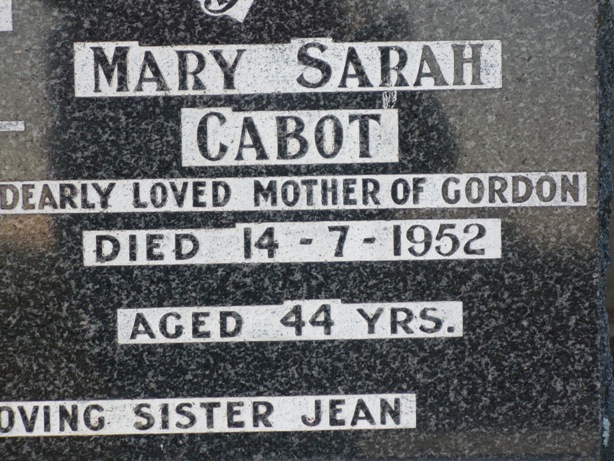 Headstone Lil Gordon and Mary Cabot