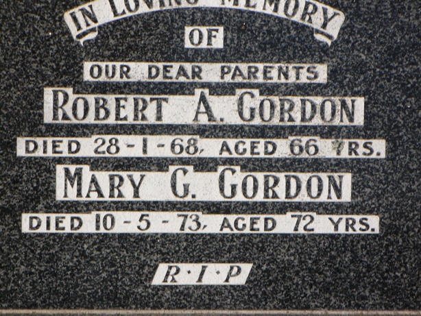 Headstone Bert and Gena Gordon