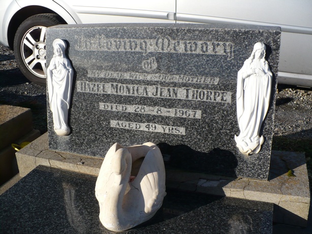 Headstone Jean Thorpe